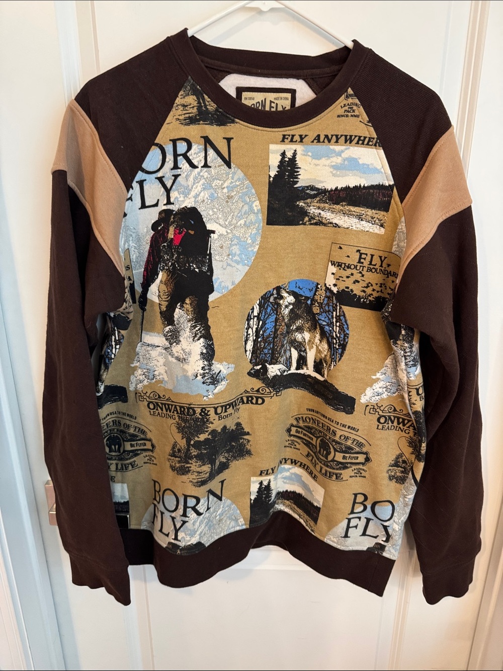 Men's Graphic Crewneck Sweatshirt in Brown & Tan